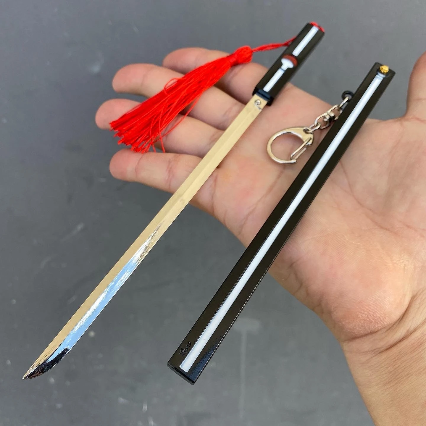 Blade City Micro Sasuke Grass Cutter Katana + Stand (2 Options Available) 5 Blade City Micro Sasuke Grass Cutter Katana + Stand (2 Options Available)