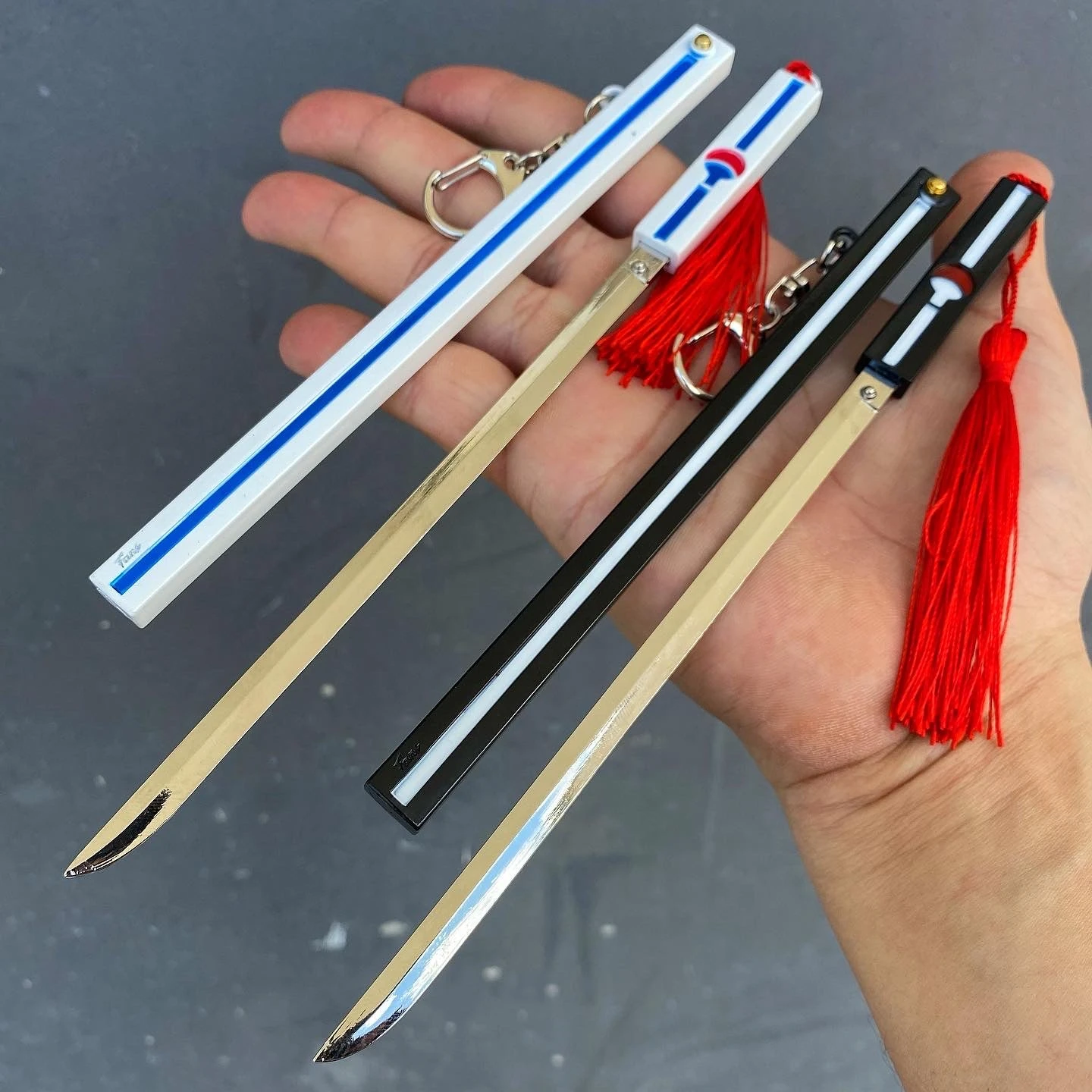 Blade City Micro Sasuke Grass Cutter Katana + Stand (2 Options Available) 3 Blade City Micro Sasuke Grass Cutter Katana + Stand (2 Options Available)